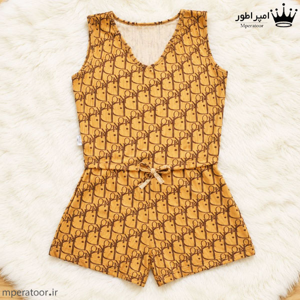 ست تاپ یقه هفت و شورتک زنانه طرح قهوه ای طرح دار